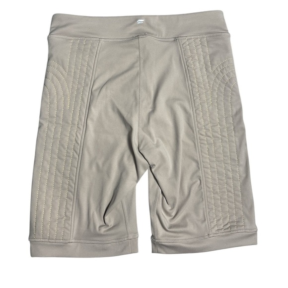 NWT Fabletics High Waisted Traputo 365Motion Shorts‎ Size M - Picture 8 of 9